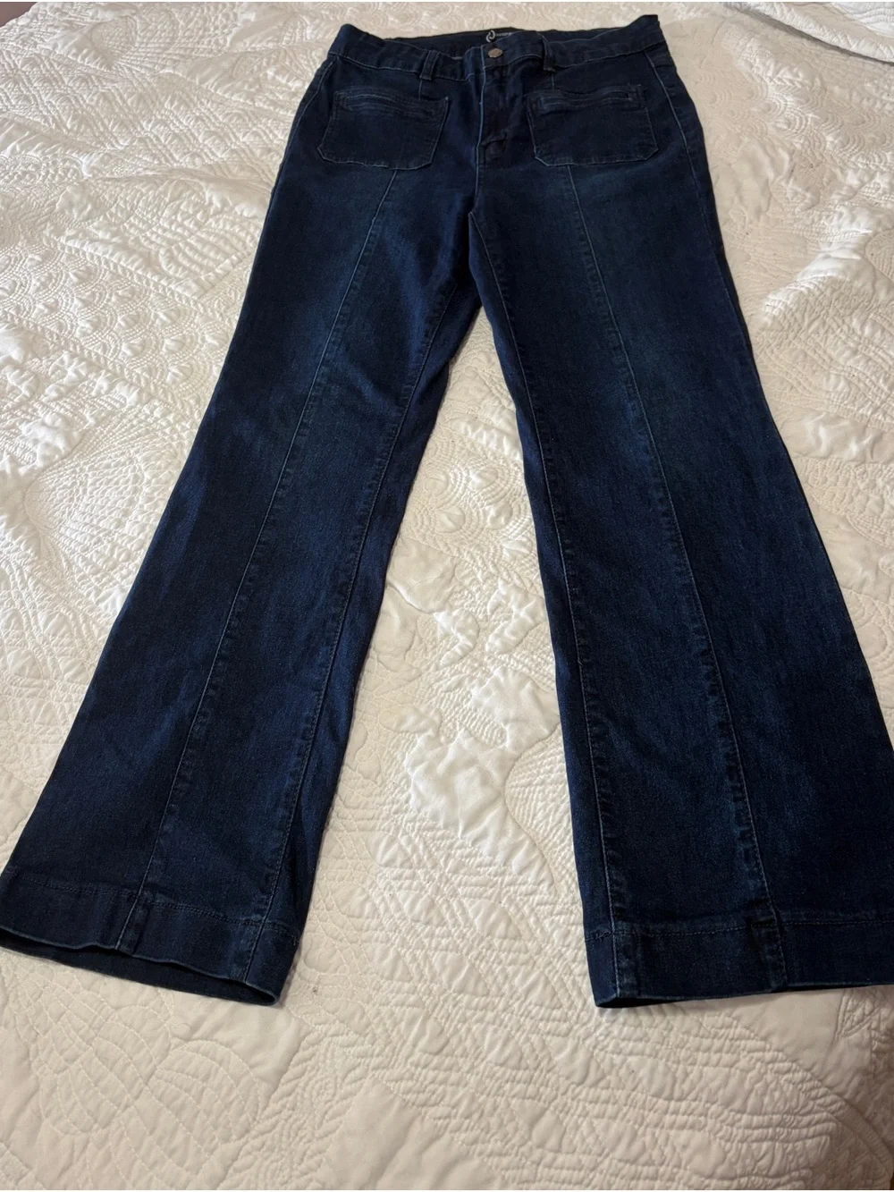 Women's Wide-Leg Dark Blue Jeans - Flared Silhouette